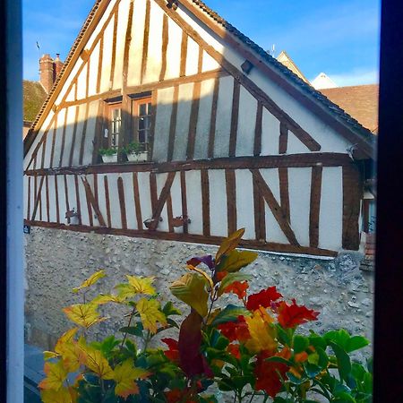 L'Elegance Au Coeur Du Medieval Apartment Provins Exterior photo